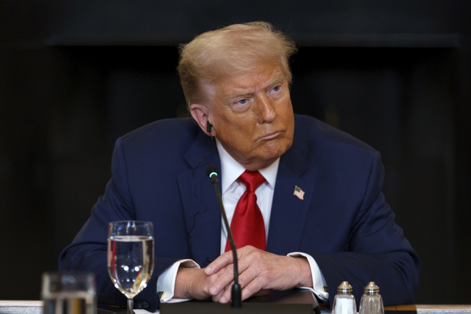 Trump anuncia tarifas de 30% para México e UE a partir de 1º de agosto