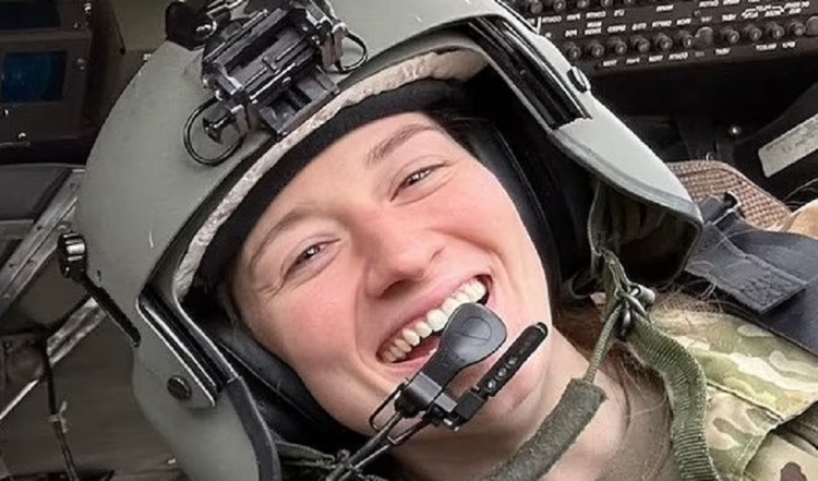 Exército dos EUA identifica pilota de helicóptero que se chocou com avião em Washington